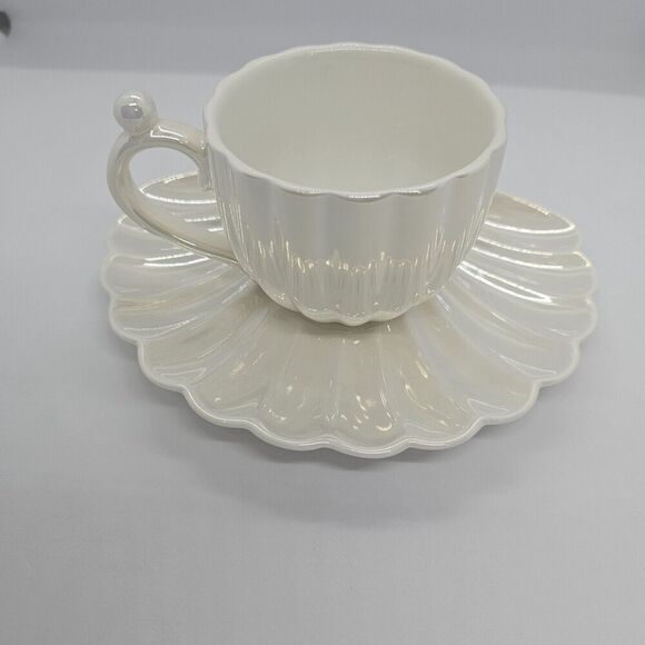 Ceramic Shiny Silver White Tea Cup & Shiny Seashell Saucer Set - Picture 1 of 8